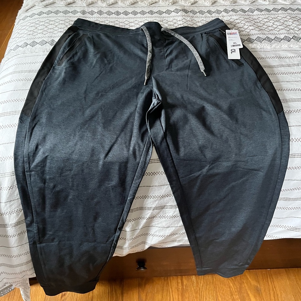 32 Degrees Men’s Active Tech Joggers